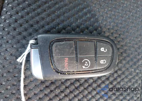 2017 Ram 1500 Sport 4X2 6'4 Box z USA, uszkodzony, nr VIN 3C6JR6CT6HG592537